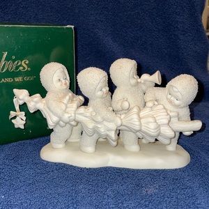 Snowbabies, Hi-Ho, To Frolic Land We Go!